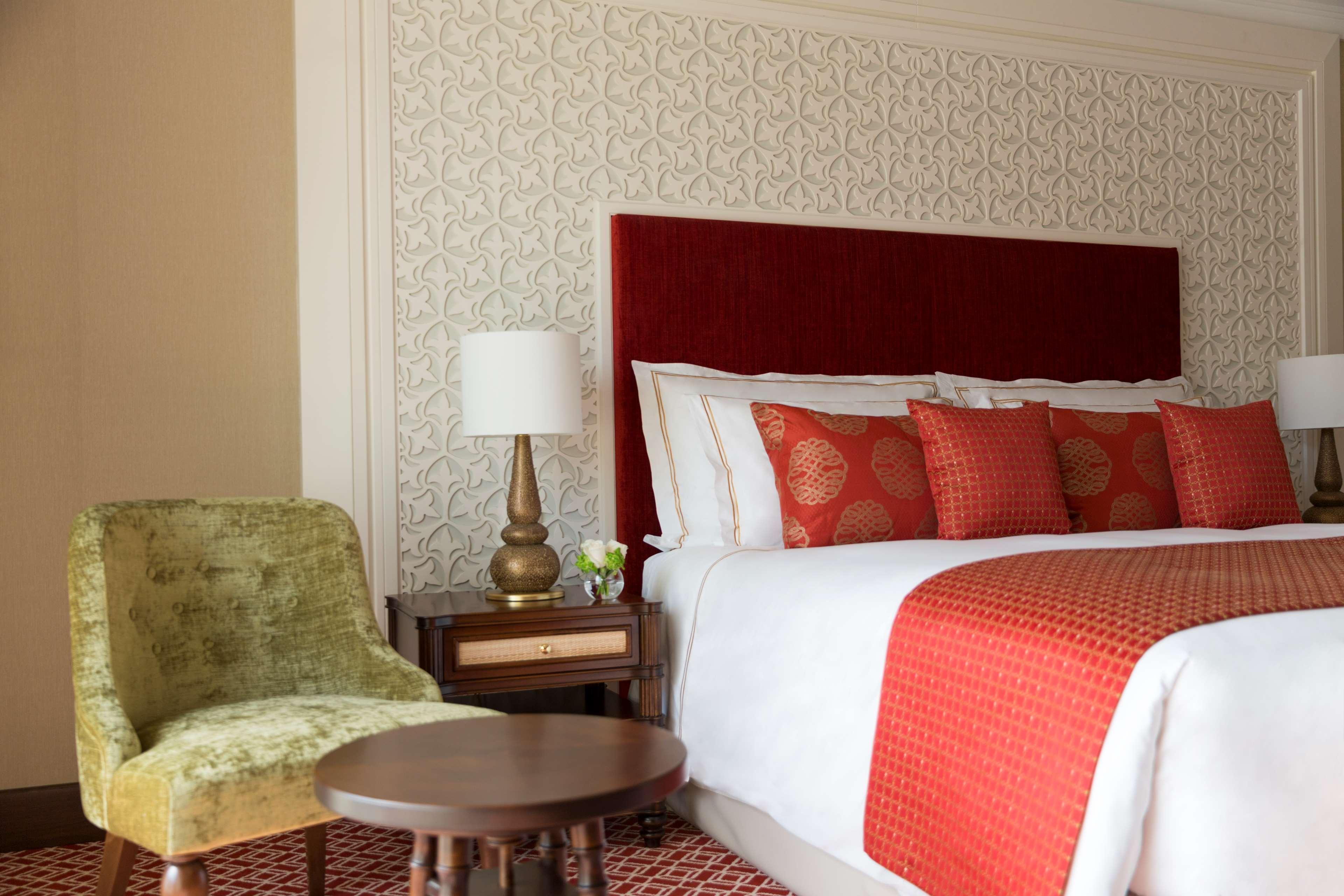 Al Najada Doha Hotel By Tivoli Екстериор снимка A bedroom at the Taj Mahal Palace