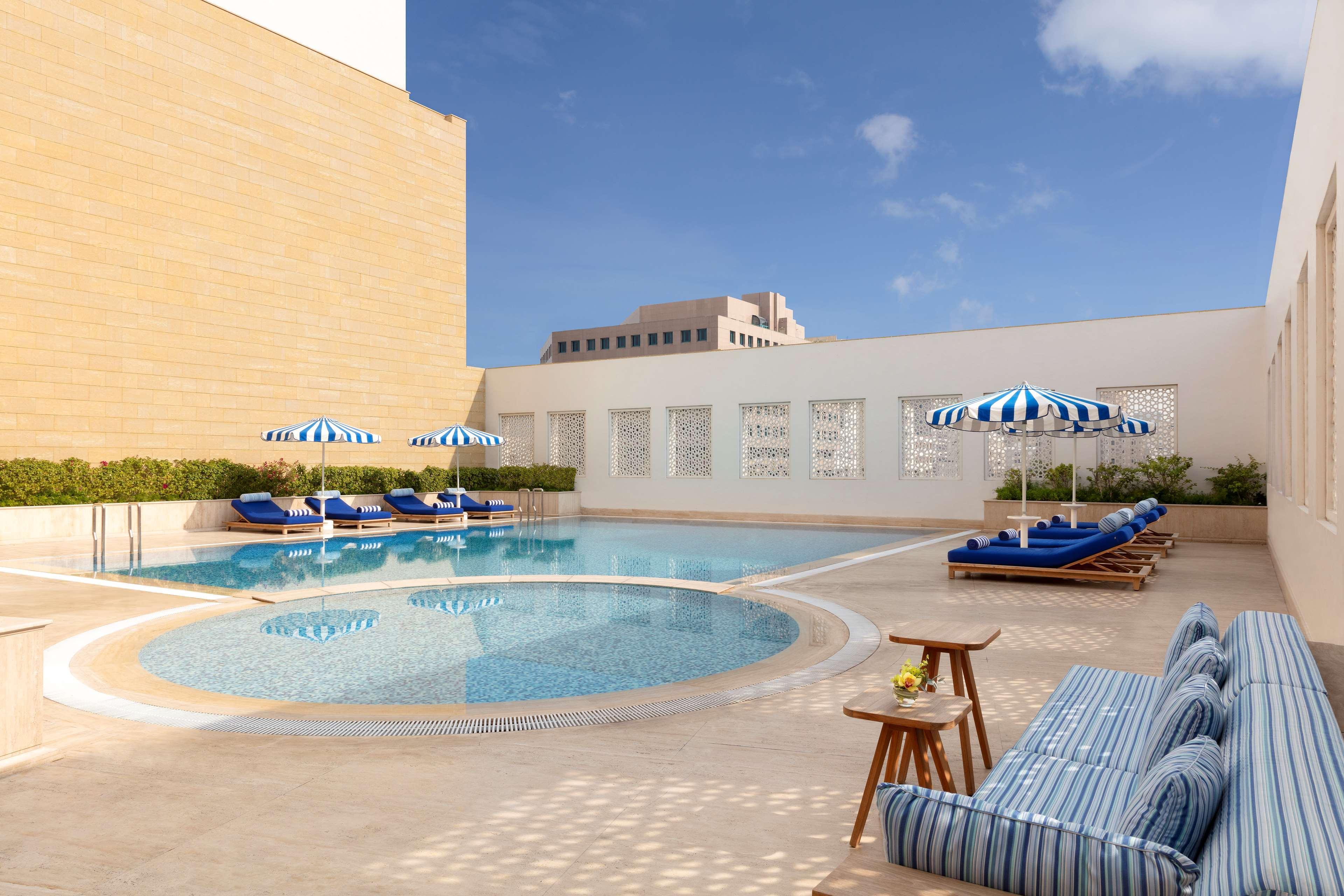 Al Najada Doha Hotel By Tivoli Екстериор снимка The pool at the Four Seasons Hotel, Cairo