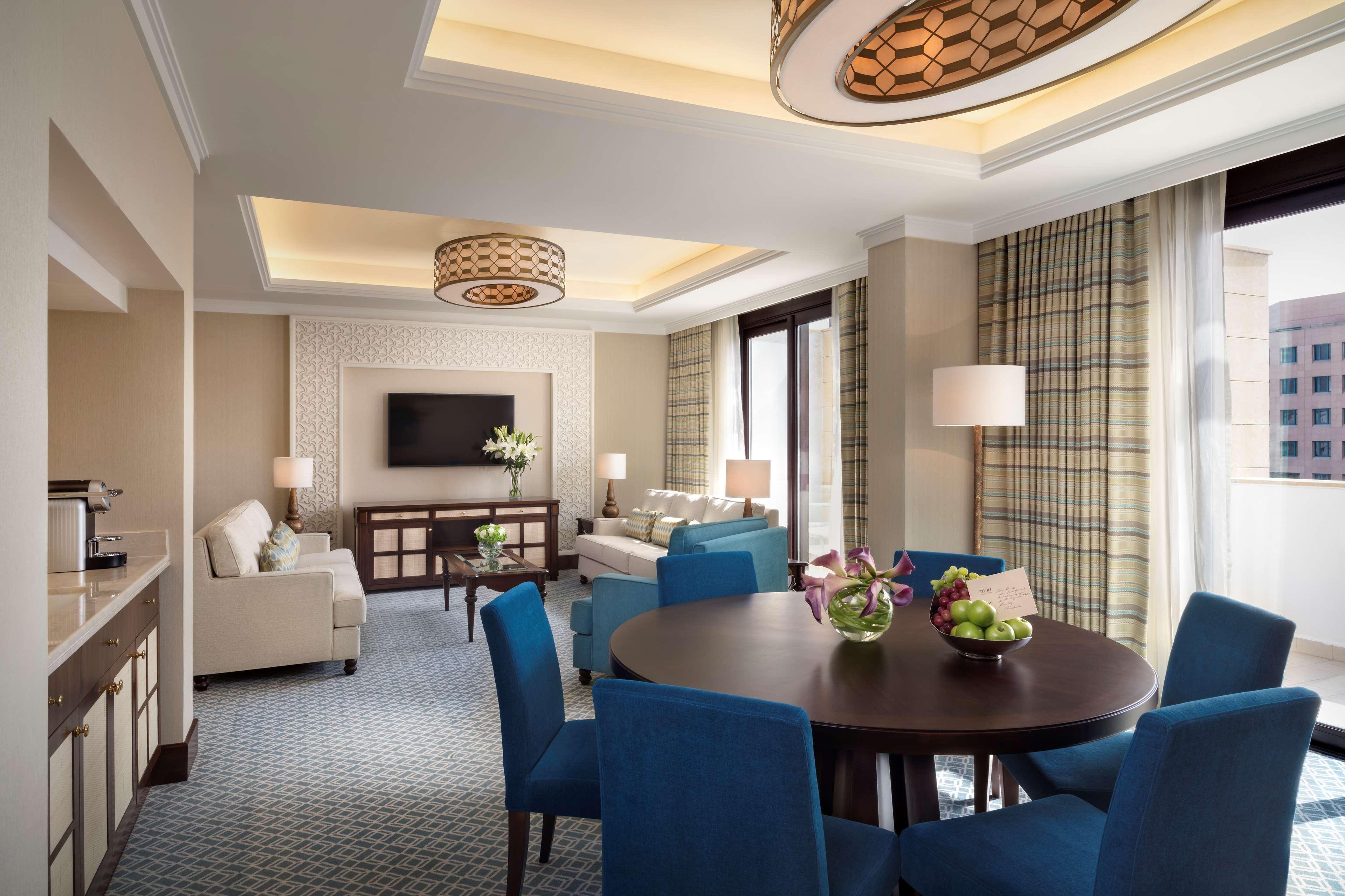 Al Najada Doha Hotel By Tivoli Екстериор снимка A suite at The Westin Palace, Madrid