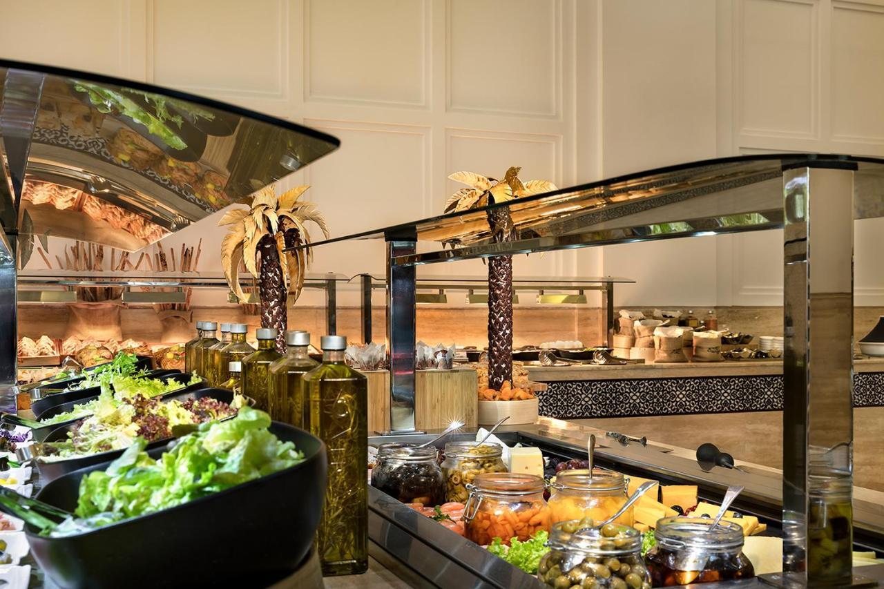 Al Najada Doha Hotel By Tivoli Екстериор снимка A salad bar