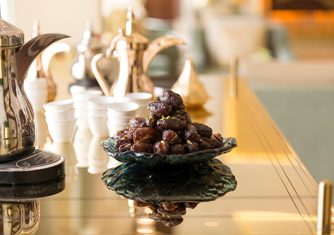 Al Najada Doha Hotel By Tivoli Екстериор снимка Prune
